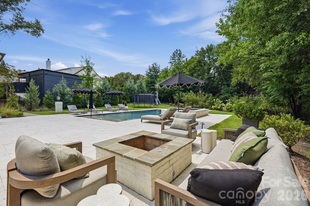 4420 Forest Hills Drive, Charlotte, NC 28226
