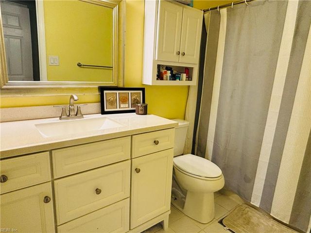 846 South Lake CIR, Chesapeake, VA 23322