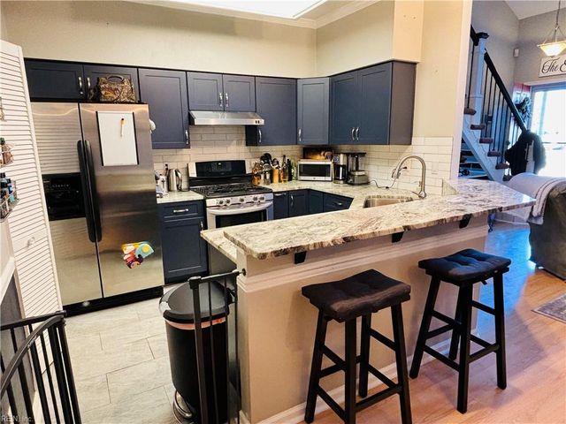 846 South Lake CIR, Chesapeake, VA 23322