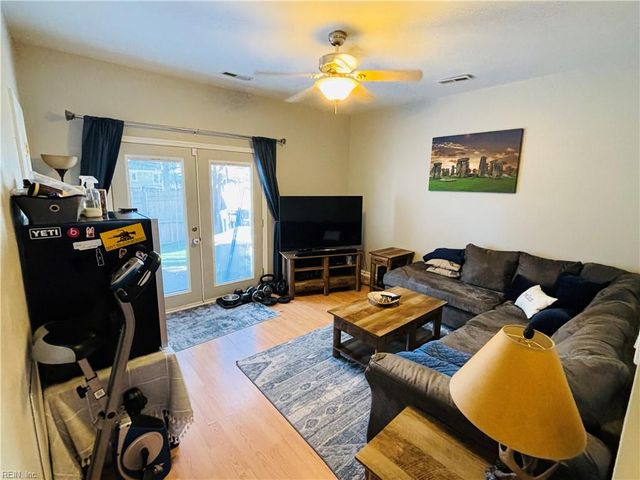 846 South Lake CIR, Chesapeake, VA 23322