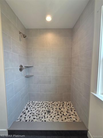 13104 Stony Brook Pass, Fenton Charter Township, MI 48451