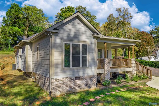 300 Forest Avenue SW, Fort Payne, AL 35967