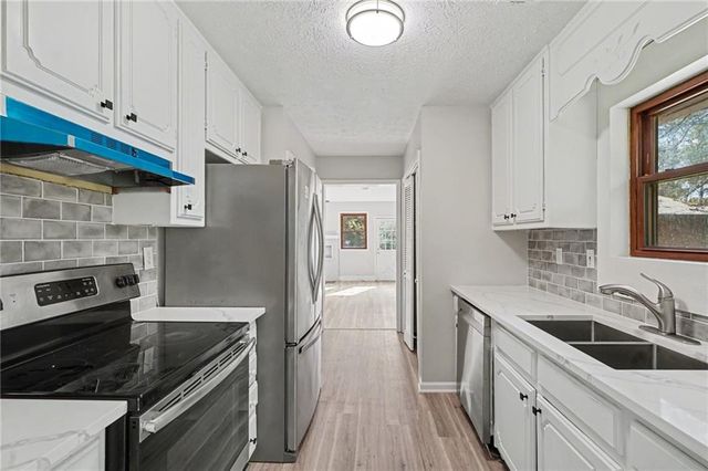 10 Gentry Drive, Mcdonough, GA 30252