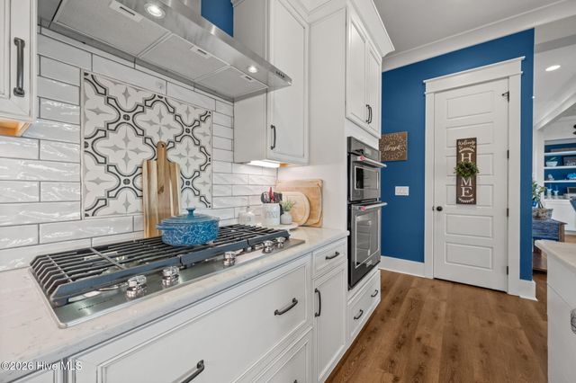 753 Crown Pointe Drive, Hampstead, NC 28443