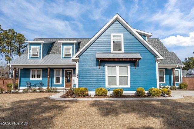 753 Crown Pointe Drive, Hampstead, NC 28443