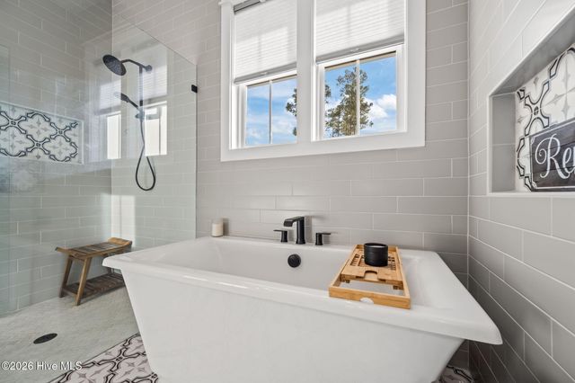 753 Crown Pointe Drive, Hampstead, NC 28443