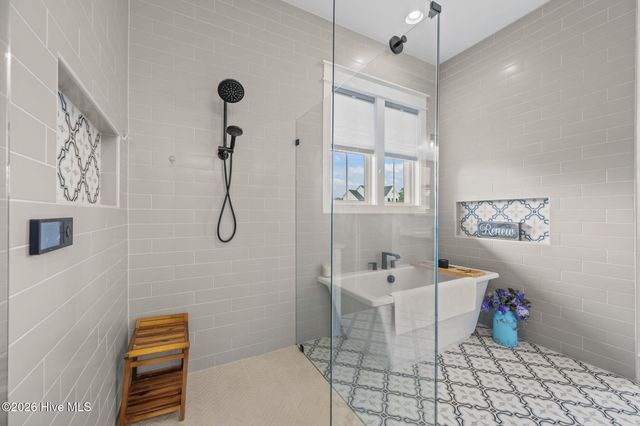 753 Crown Pointe Drive, Hampstead, NC 28443