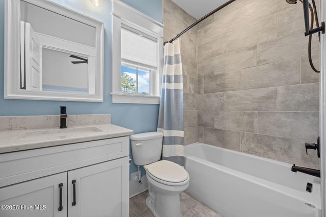 753 Crown Pointe Drive, Hampstead, NC 28443