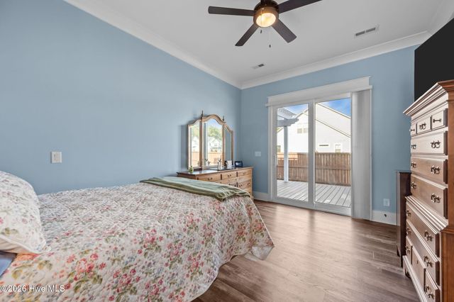 753 Crown Pointe Drive, Hampstead, NC 28443