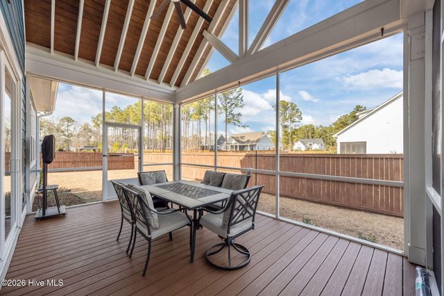 753 Crown Pointe Drive, Hampstead, NC 28443