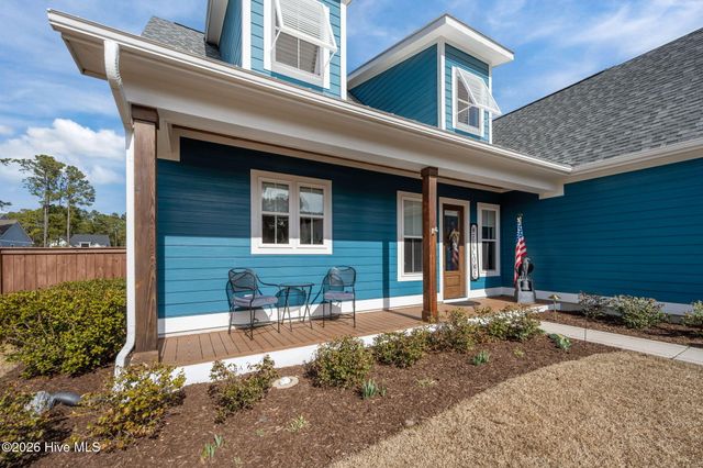 753 Crown Pointe Drive, Hampstead, NC 28443