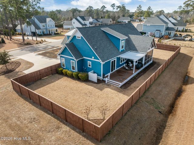 753 Crown Pointe Drive, Hampstead, NC 28443