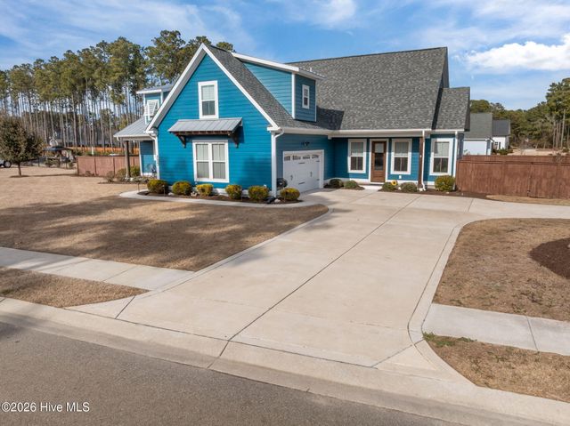 753 Crown Pointe Drive, Hampstead, NC 28443