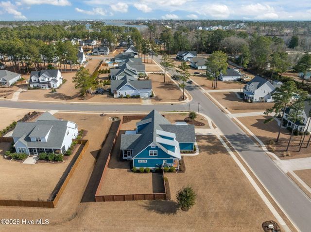 753 Crown Pointe Drive, Hampstead, NC 28443