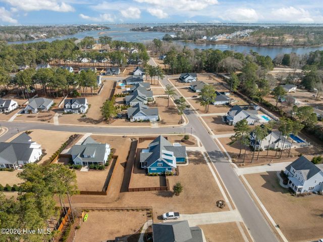 753 Crown Pointe Drive, Hampstead, NC 28443