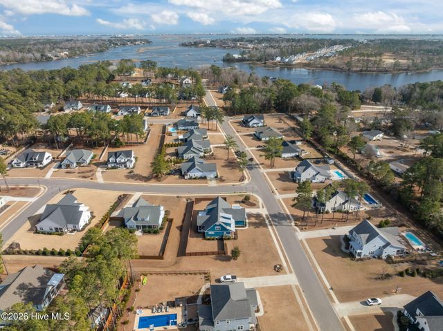 753 Crown Pointe Drive, Hampstead, NC 28443