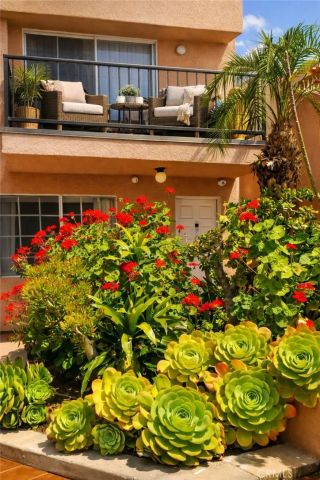 147 W Acacia Avenue 121, Glendale, CA 91204