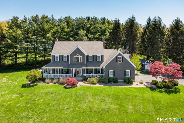 10 Yogananda Street, Newtown, CT 06482