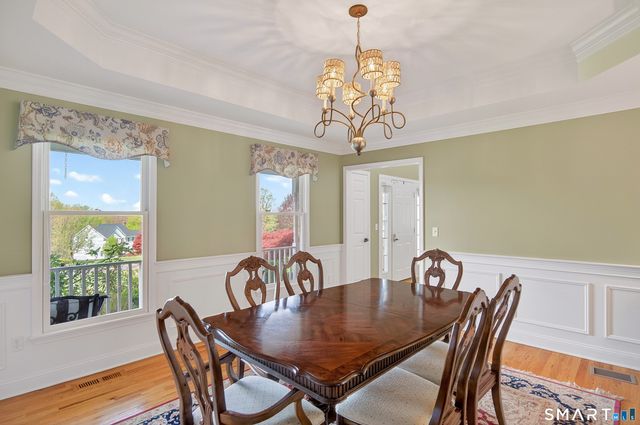 10 Yogananda Street, Newtown, CT 06482