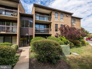 515 FLORIDA AVE #102, Herndon, VA 20170