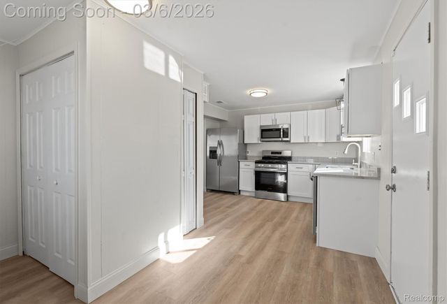 33114 Armada Court, Westland, MI 48186