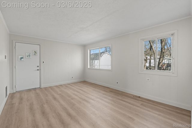 33114 Armada Court, Westland, MI 48186