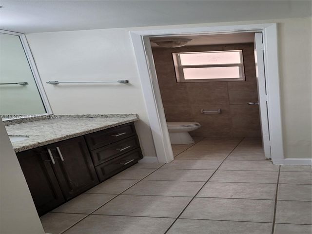 7430 Miami Lakes Dr E105, Miami Lakes, FL 33014