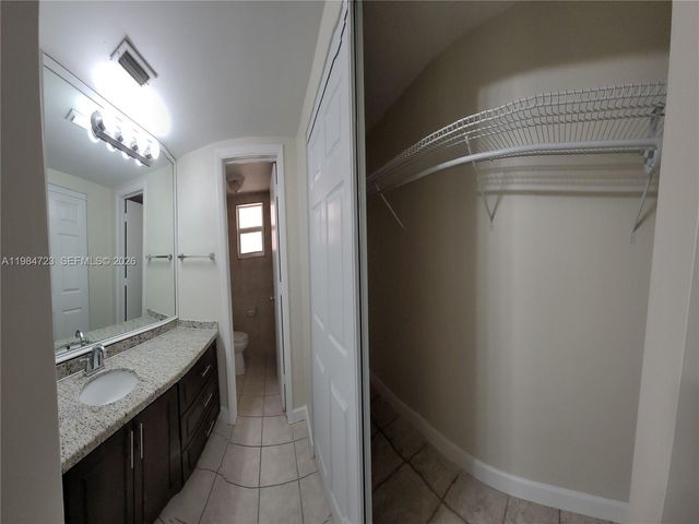 7430 Miami Lakes Dr E105, Miami Lakes, FL 33014