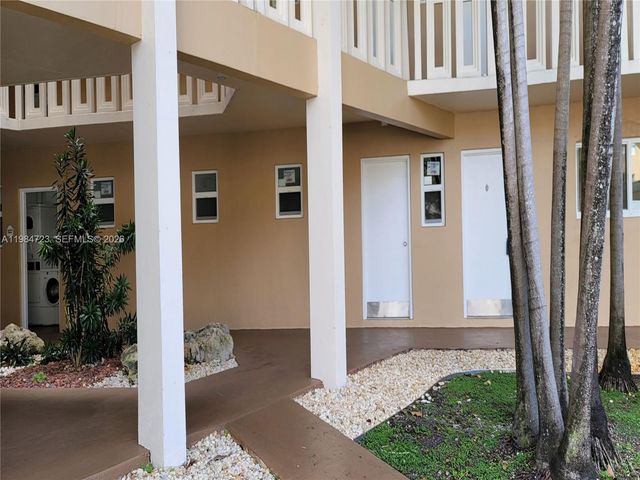 7430 Miami Lakes Dr E105, Miami Lakes, FL 33014