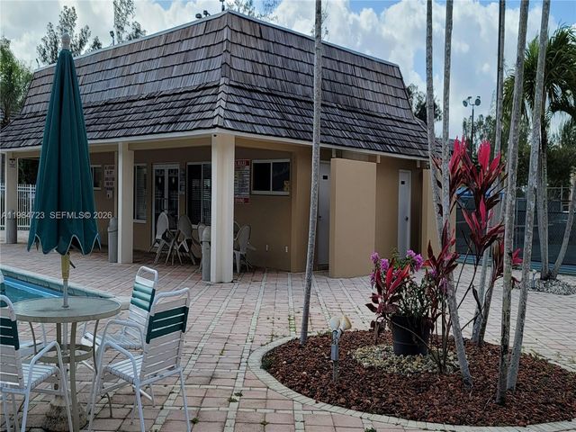 7430 Miami Lakes Dr E105, Miami Lakes, FL 33014