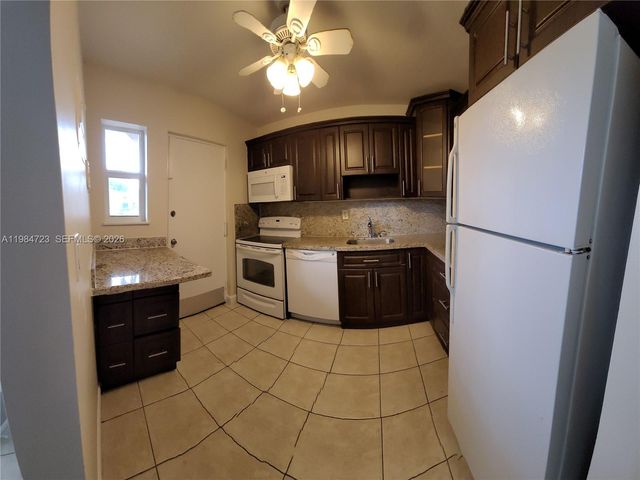 7430 Miami Lakes Dr E105, Miami Lakes, FL 33014