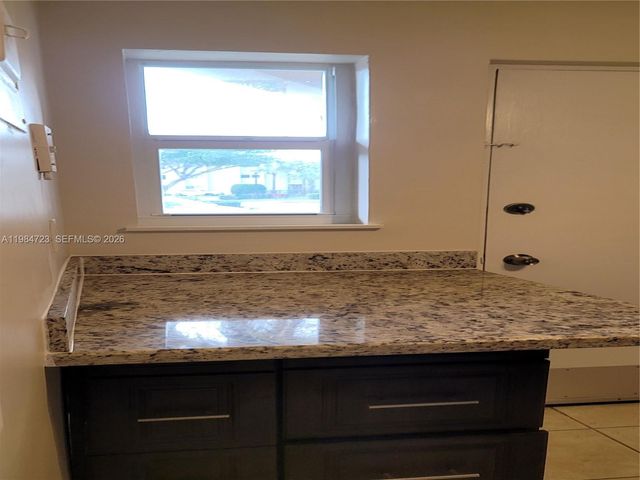 7430 Miami Lakes Dr E105, Miami Lakes, FL 33014