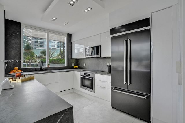 19111 Collins Ave 102, Sunny Isles Beach, FL 33160