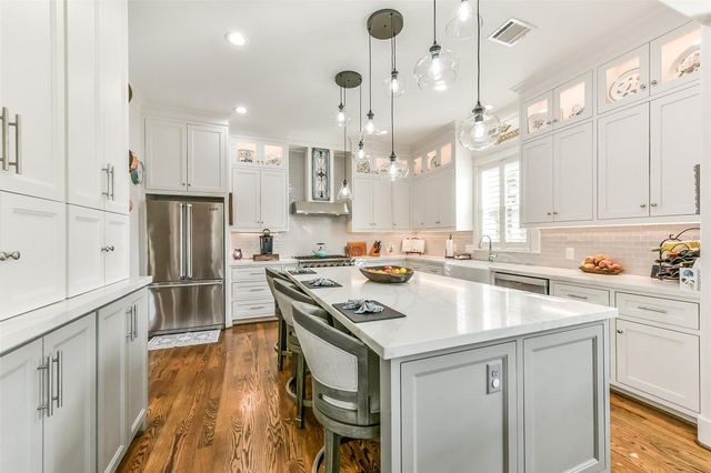 1202 Walton Street, Houston, TX 77009