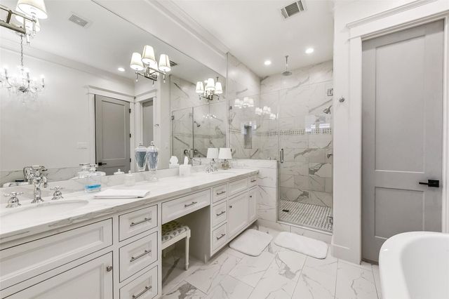 1202 Walton Street, Houston, TX 77009