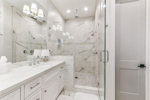 1202 Walton Street, Houston, TX 77009