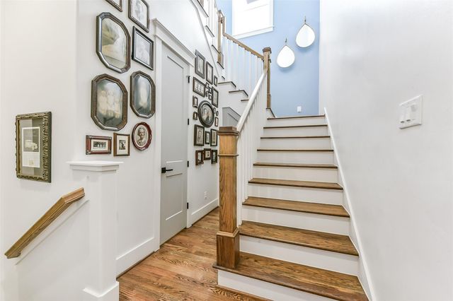 1202 Walton Street, Houston, TX 77009