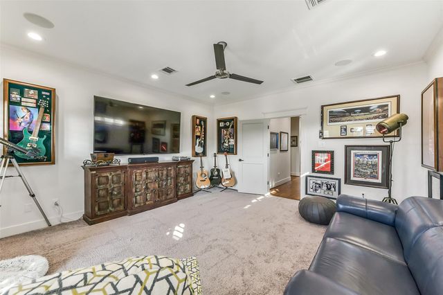 1202 Walton Street, Houston, TX 77009