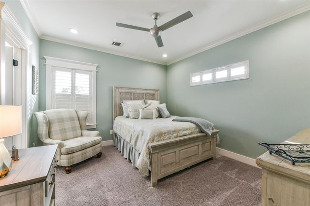 1202 Walton Street, Houston, TX 77009