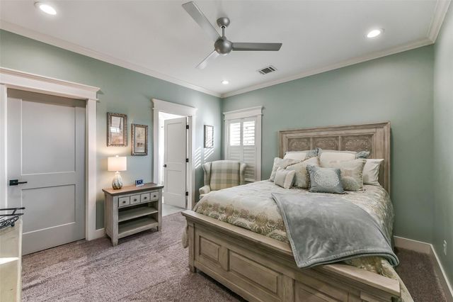 1202 Walton Street, Houston, TX 77009