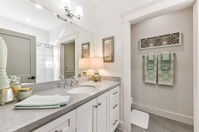 1202 Walton Street, Houston, TX 77009