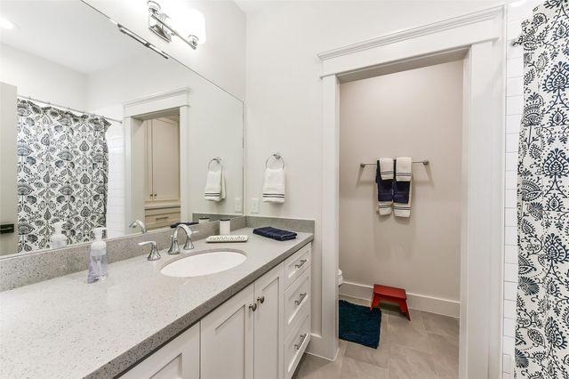 1202 Walton Street, Houston, TX 77009