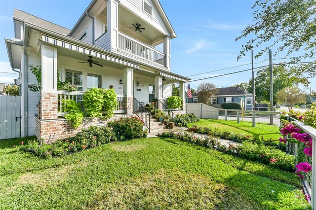 1202 Walton Street, Houston, TX 77009