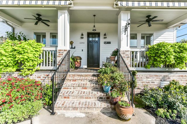 1202 Walton Street, Houston, TX 77009