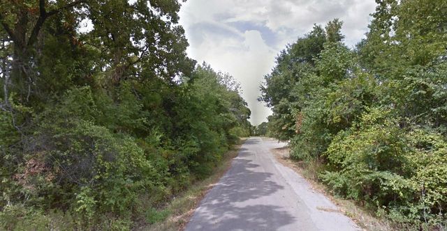 140 Pocahontas Street, Mabank, TX 75156