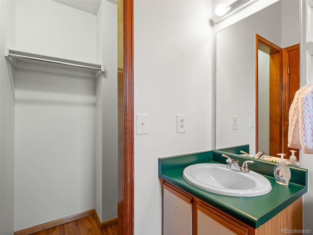 101 Ward Court, Lakewood, CO 80228