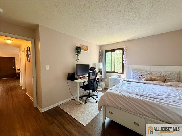 5215 Ravens Crest Drive, Plainsboro, NJ 08536