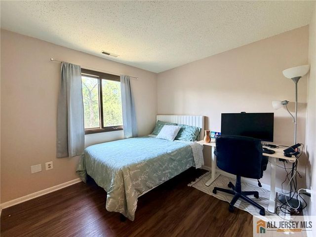 5215 Ravens Crest Drive, Plainsboro, NJ 08536