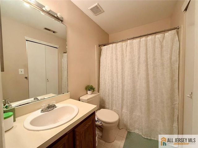 5215 Ravens Crest Drive, Plainsboro, NJ 08536