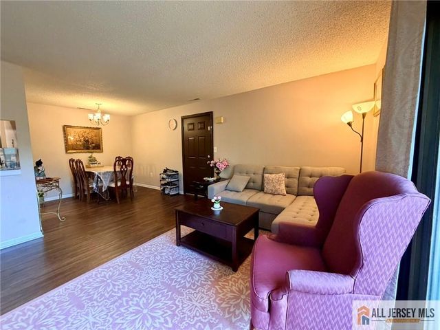 5215 Ravens Crest Drive, Plainsboro, NJ 08536